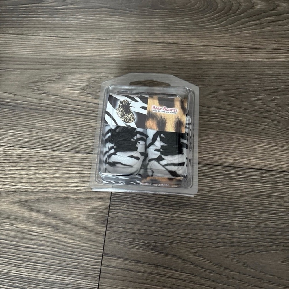 Snooki Zebra Baby Booties Slippers